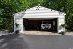25 Valley Cir, Miller Place, NY 11764 - Photo 32