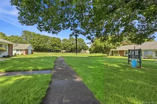 176 Ventry Ct, Ridge, NY 11961 - Photo 20