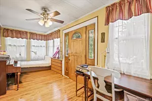 33 Rogers Pl, Floral Park, NY 11001 - Photo 2