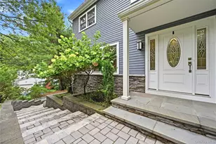 135 Oakwood Rd, Port Jefferson, NY 11777 - Photo 4