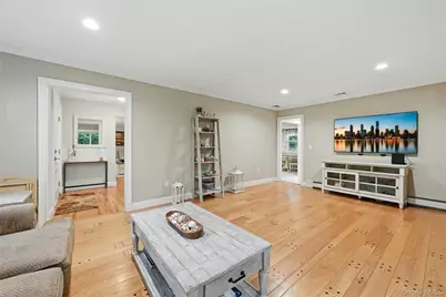 135 Oakwood Road, Port Jefferson, NY 11777 - Photo 28