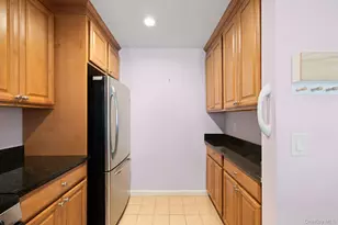 1321 Round Pointe Dr, Haverstraw, NY 10927 - Photo 6