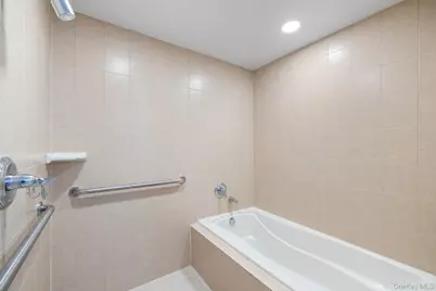 1321 Round Pointe Drive, Haverstraw, NY 10927 - Photo 14