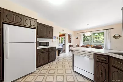 398 Ocean Avenue, Massapequa, NY 11758 - Photo 14