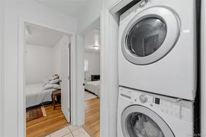 109 Wakefield Avenue, Yonkers, NY 10704 - Photo 16