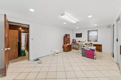 109 Wakefield Avenue, Yonkers, NY 10704 - Photo 40