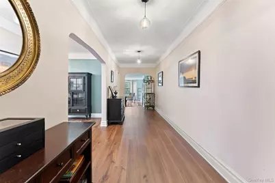 25 Parkview Avenue #3A, Bronxville, NY 10708 - Photo 2
