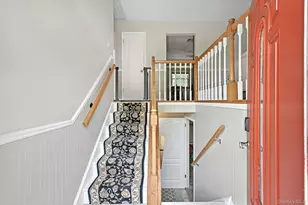 9 Pleasant Ln, Poughkeepsie, NY 12603 - Photo 6