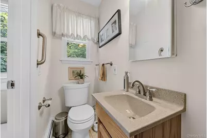 9 Pleasant Lane, Poughkeepsie, NY 12603 - Photo 20