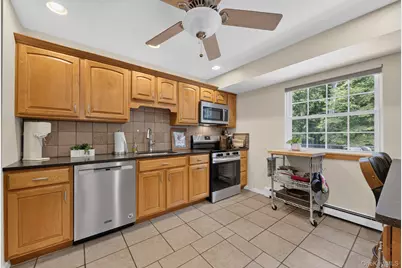9 Pleasant Lane, Poughkeepsie, NY 12603 - Photo 16