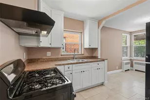 817 Quincy Ave, Bronx, NY 10465 - Photo 8