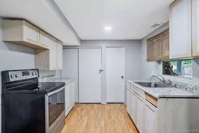 10 Arrowhead Court, South Setauket, NY 11720 - Photo 26