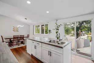 10 Arrowhead Ct, South Setauket, NY 11720 - Photo 6