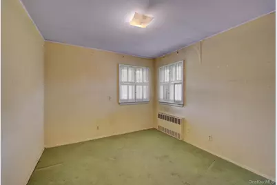 38 Center Drive, Syosset, NY 11791 - Photo 20