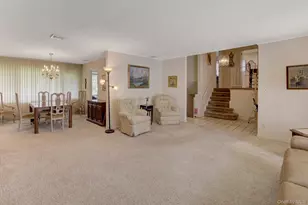 38 Center Dr, Syosset, NY 11791 - Photo 8