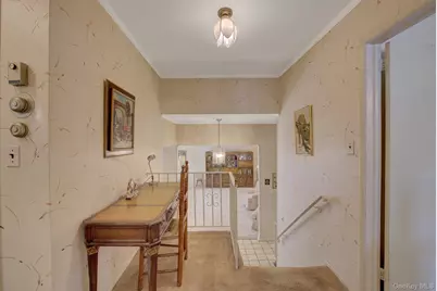 38 Center Drive, Syosset, NY 11791 - Photo 18
