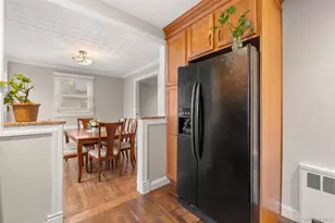 20 E Seacrest Ave, Lindenhurst, NY 11757 - Photo 4