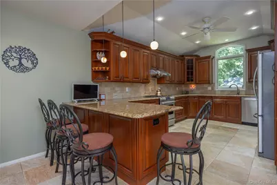 67 Pearce Parkway, Pearl River, NY 10965 - Photo 8