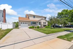 29 Edward St, Bethpage, NY 11714 - Photo 2