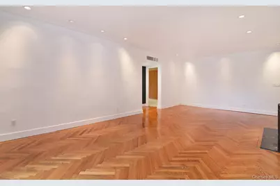 915 Wynnewood Road #A3, Pelham, NY 10803 - Photo 4