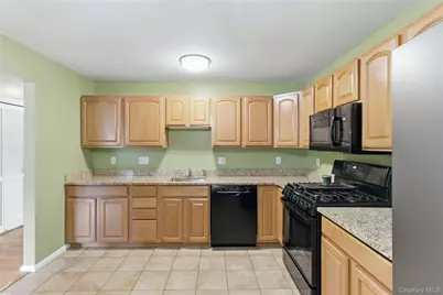 702 Scenic Lane, Poughkeepsie, NY 12603 - Photo 12