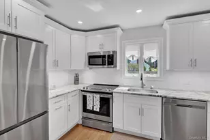 12 Bainbridge Ave, Melville, NY 11747 - Photo 12