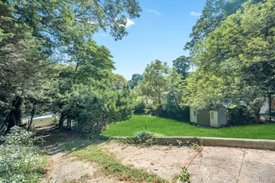 122 Dawn Road, Rocky Point, NY 11778 - Photo 4