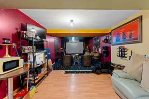 10-76 Gipson St, Far Rockaway, NY 11691 - Photo 24
