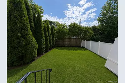 62 Hickory Road #B, Port Washington, NY 11050 - Photo 14