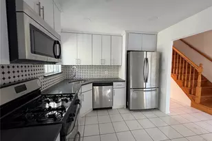 62 Hickory Rd, Port Washington, NY 11050 - Photo 4