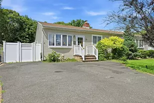 74 Tree Rd, Centereach, NY 11720 - Photo 2