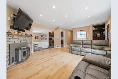 15 Summit Avenue, New City, NY 10956 - Photo 4