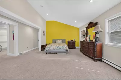 208 Newburgh Avenue, Medford, NY 11763 - Photo 22