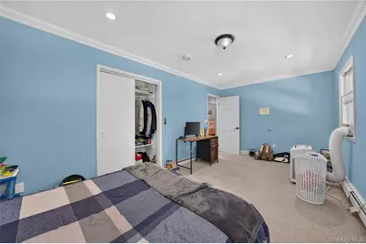 208 Newburgh Avenue, Medford, NY 11763 - Photo 18