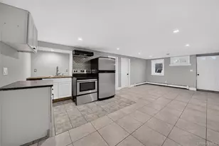 208 Newburgh Ave, Medford, NY 11763 - Photo 28