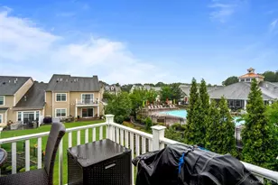 174 Halley Dr, Blue Point, NY 11772 - Photo 4