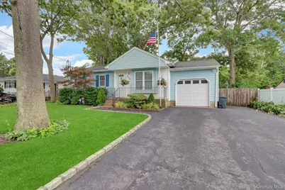 258 Floyd Road, Shirley, NY 11967 - Photo 20