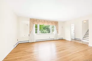 21 Pomander Dr, White Plains, NY 10607 - Photo 12