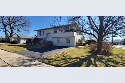 123 Southern Parkway, Plainview, NY 11803 - Photo 1