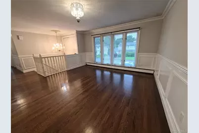 123 Southern Parkway, Plainview, NY 11803 - Photo 2