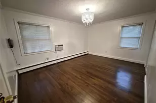 123 Southern Pkwy, Plainview, NY 11803 - Photo 18