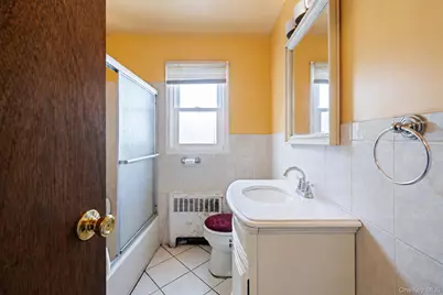 17 Maple Street, Brentwood, NY 11717 - Photo 18