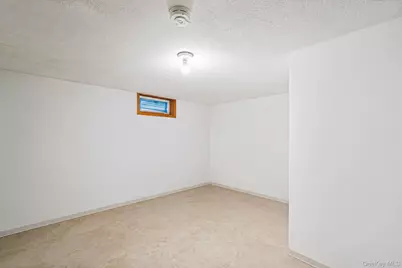 17 Maple Street, Brentwood, NY 11717 - Photo 22