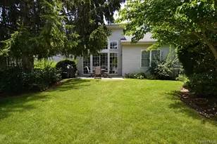 727 Balfour Pl, Melville, NY 11747 - Photo 16