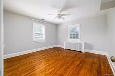 7 Yorkshire Road, Rockville Centre, NY 11570 - Photo 20