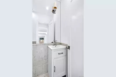 118 Willow Street, Roslyn Heights, NY 11577 - Photo 26