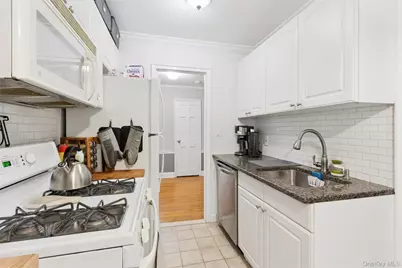 43 N Forest Avenue #A3, Rockville Centre, NY 11570 - Photo 8