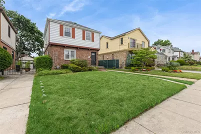 7548 183rd Street, Fresh Meadows, NY 11366 - Photo 2