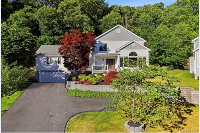 17 Nottingham Way, Mahopac, NY 10541 - Photo 2