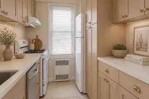 110-20 71st Rd, Forest Hills, NY 11375 - Photo 10
